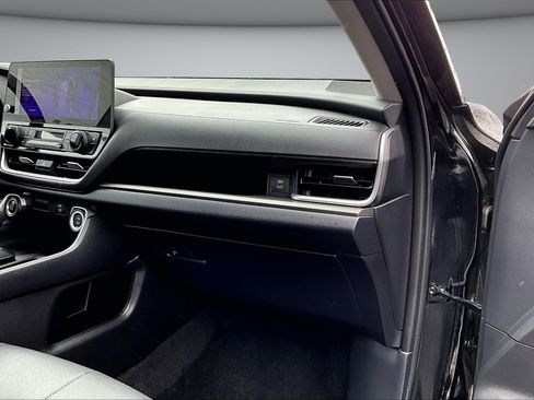 Used 2025 Toyota Grand Highlander FWD image 26