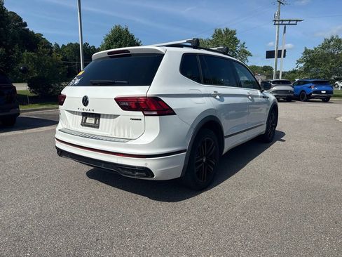 Used 2022 Volkswagen Tiguan SE R-Line AWD/4WD image 5