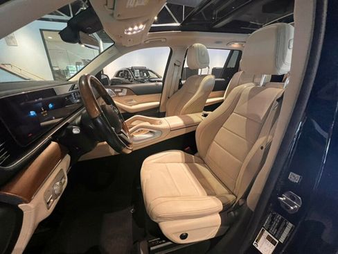 Used 2022 Mercedes-Benz GLS 450 4MATIC image 17