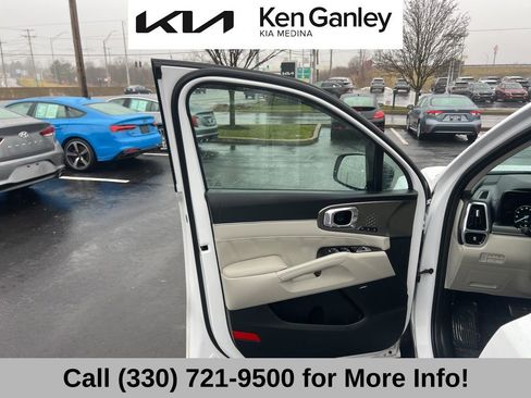 Certified 2023 Kia Sorento SX image 26