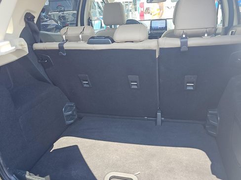 Used 2021 Ford EcoSport Titanium FWD image 17