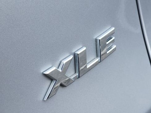 Used 2025 Toyota RAV4 XLE FWD image 6