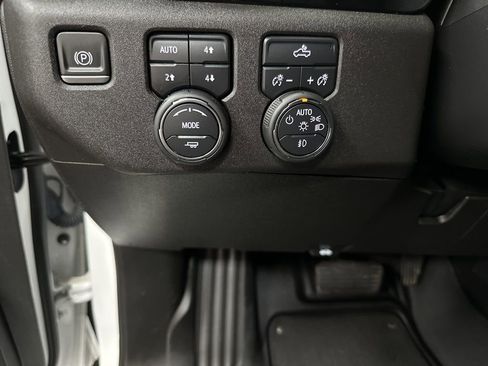 Used 2022 Chevrolet Silverado 1500 RST w/ Z71 Off-Road Package image 31