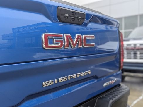 Used 2024 GMC Sierra 1500 AT4X image 10
