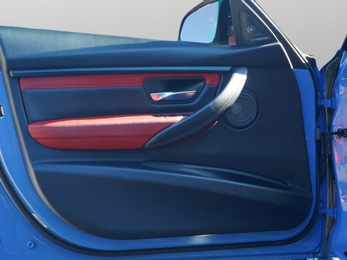 Used 2018 BMW M3 image 26