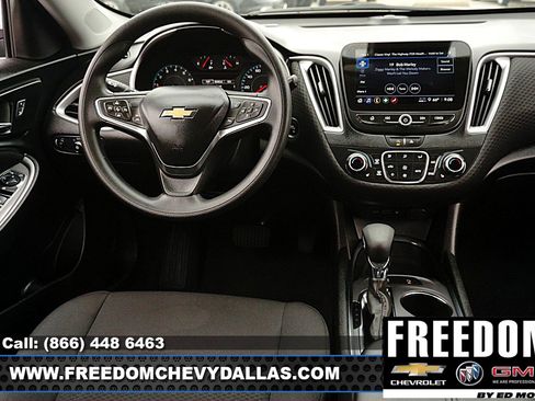 Used 2025 Chevrolet Malibu LT FWD image 13