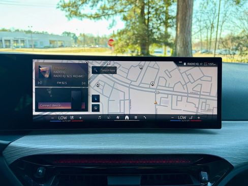 Used 2025 BMW i4 xDrive40i image 12