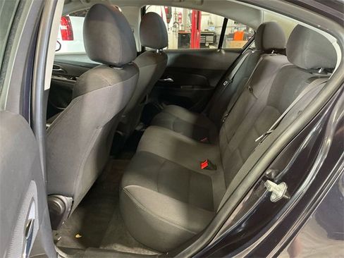 Used 2015 Chevrolet Cruze LT image 20