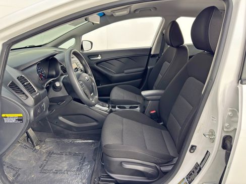 Used 2018 Kia Forte LX image 15