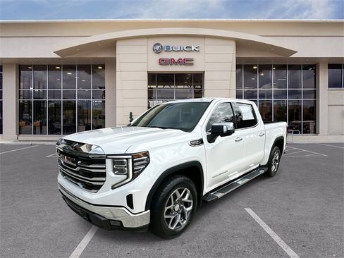 Used 2022 GMC Sierra 1500 SLT w/ SLT Convenience Package image 1