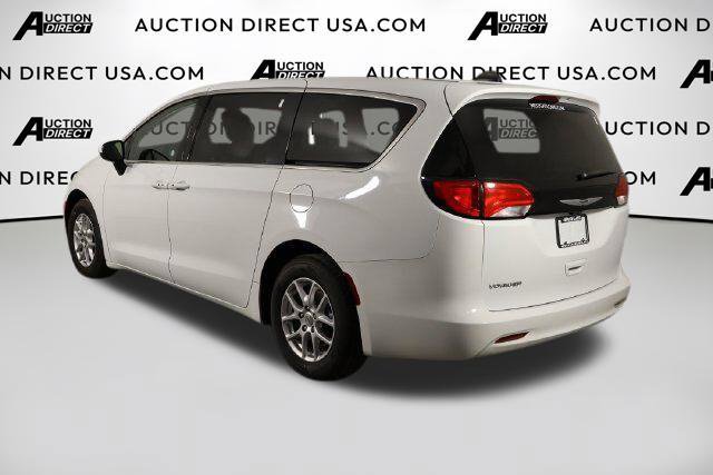 Used 2023 Chrysler Voyager LX FWD image 42