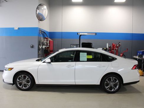 Certified 2024 Honda Accord EX image 13