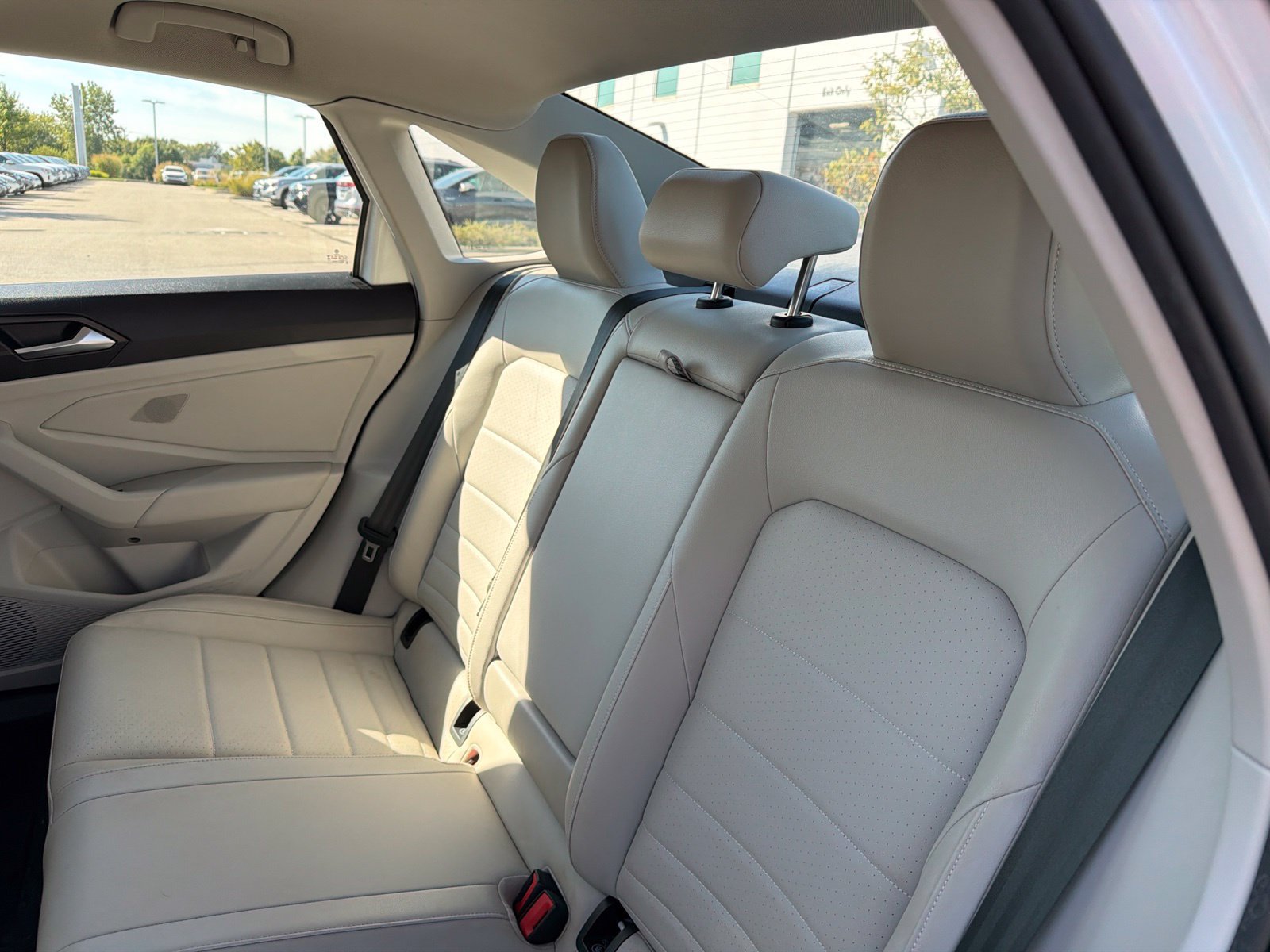 Used 2023 Volkswagen Jetta SE w/ Panoramic Sunroof Package FWD image 23
