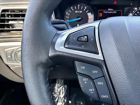Used 2013 Ford Fusion SE FWD image 21