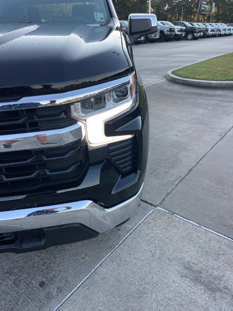 Used 2025 Chevrolet Silverado 1500 LT RWD image 11