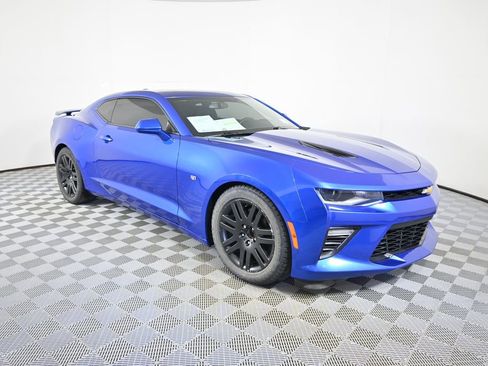 Used 2017 Chevrolet Camaro SS RWD image 9