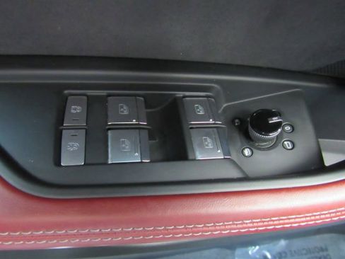 Used 2023 Audi e-tron S Premium Plus w/ Black Optic Package image 38