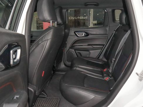 Used 2026 Jeep Compass Trailhawk AWD/4WD image 8