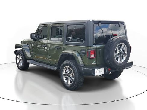 Used 2021 Jeep Wrangler Unlimited Sahara AWD/4WD image 3