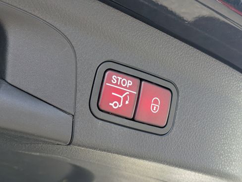 Used 2024 Mercedes-Benz GLE 450 4MATIC image 14