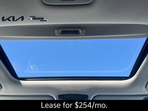 New 2026 Kia Seltos EX image 18