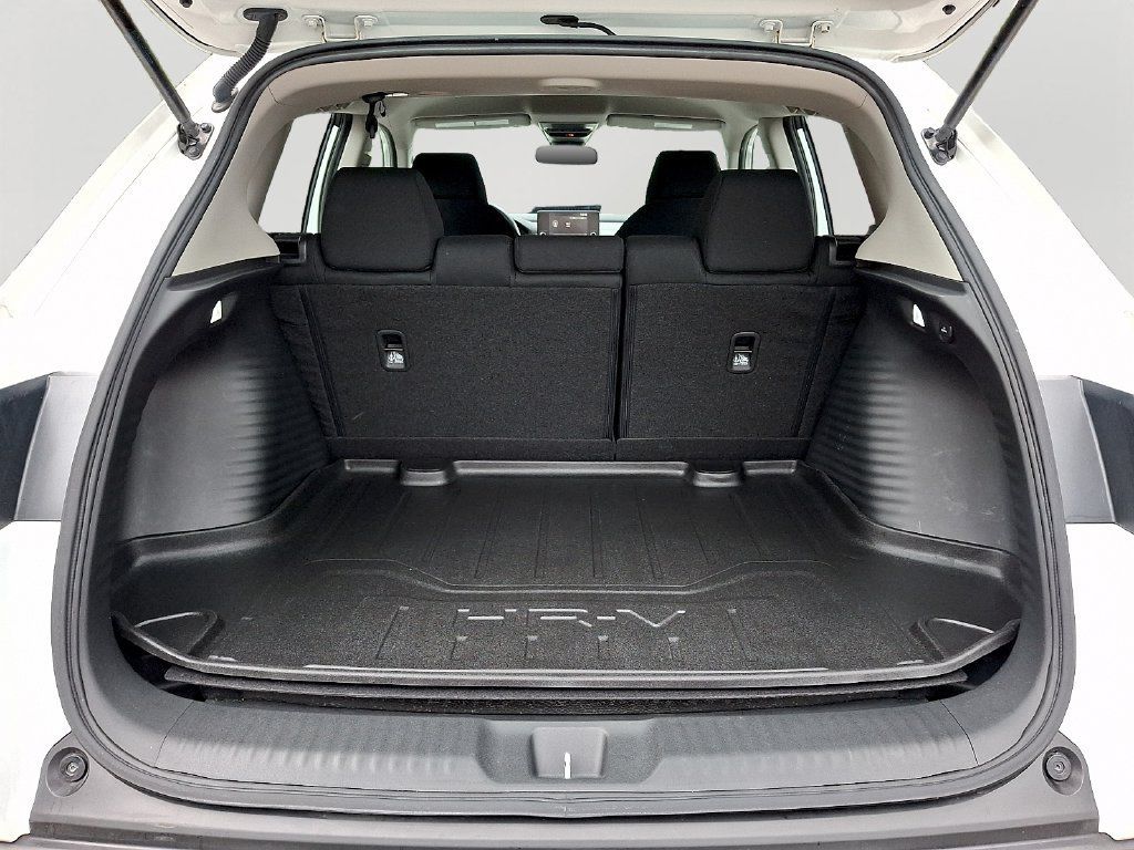 Used 2024 Honda HR-V LX image 32