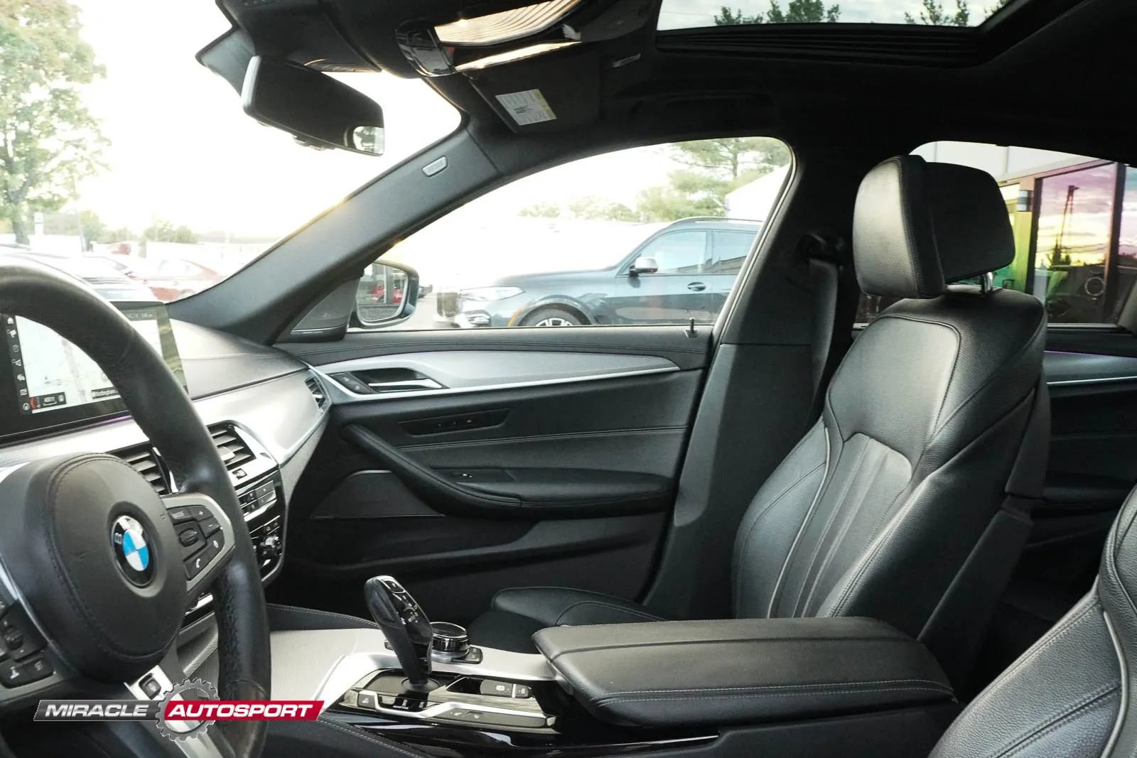 Used 2018 BMW M550i xDrive AWD/4WD image 21