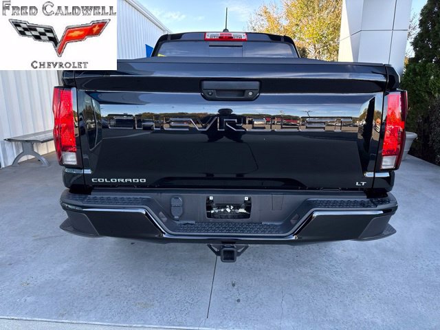 Used 2024 Chevrolet Colorado LT w/ LT Convenience Package II AWD/4WD image 5