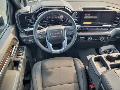 New 2026 GMC Sierra 2500 SLE w/ Preferred Package AWD/4WD image 12