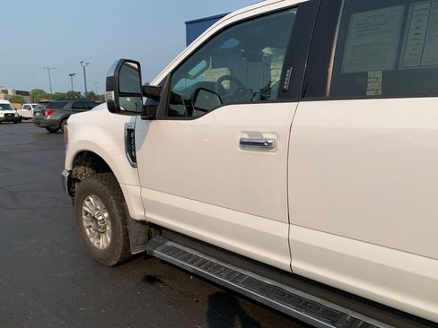 Used 2021 Ford F250 XLT w/ XLT Premium Package AWD/4WD image 11