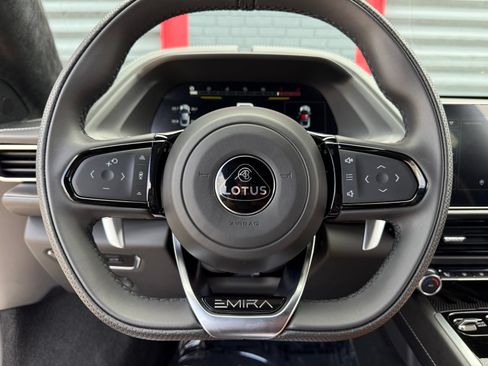 Used 2025 Lotus Emira RWD image 40