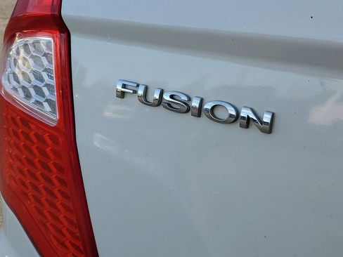 Used 2010 Ford Fusion SE image 26