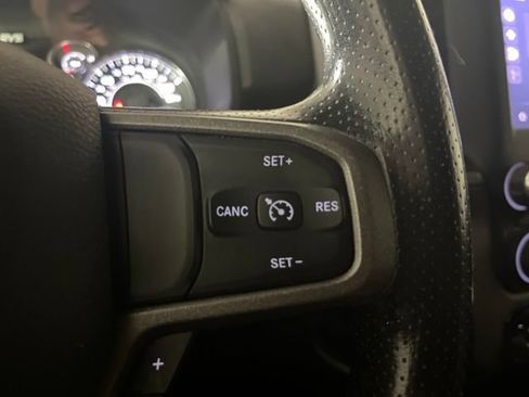 Used 2024 RAM 2500 Tradesman w/ Chrome Appearance Group AWD/4WD image 21