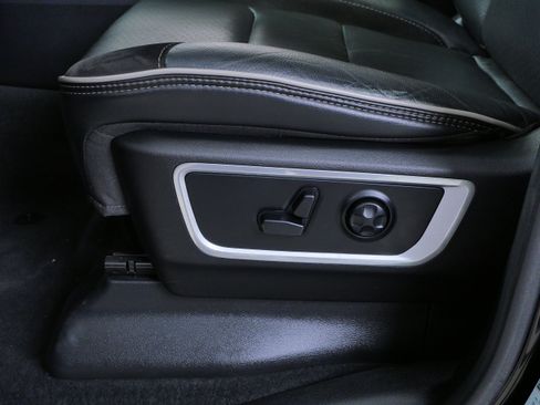 Used 2020 RAM 1500 Laramie w/ Sport Appearance Package AWD/4WD image 22