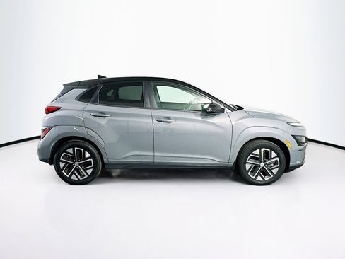 Used 2023 Hyundai Kona SE image 10