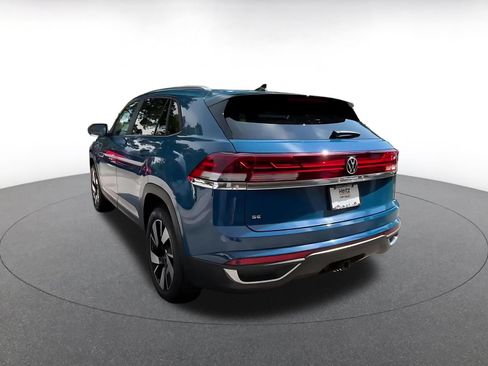 Used 2026 Volkswagen Atlas Cross Sport SE FWD image 9