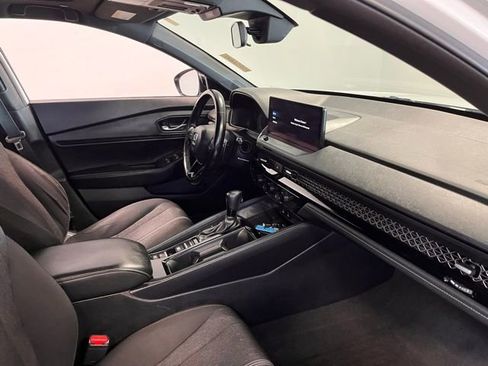 Used 2023 Honda Accord Sport image 11