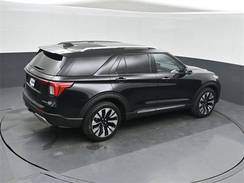 Used 2025 Ford Explorer Platinum w/ LUX Leather Package image 35