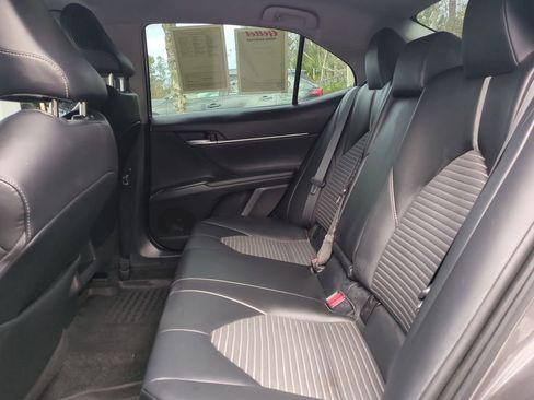 Certified 2021 Toyota Camry SE image 13