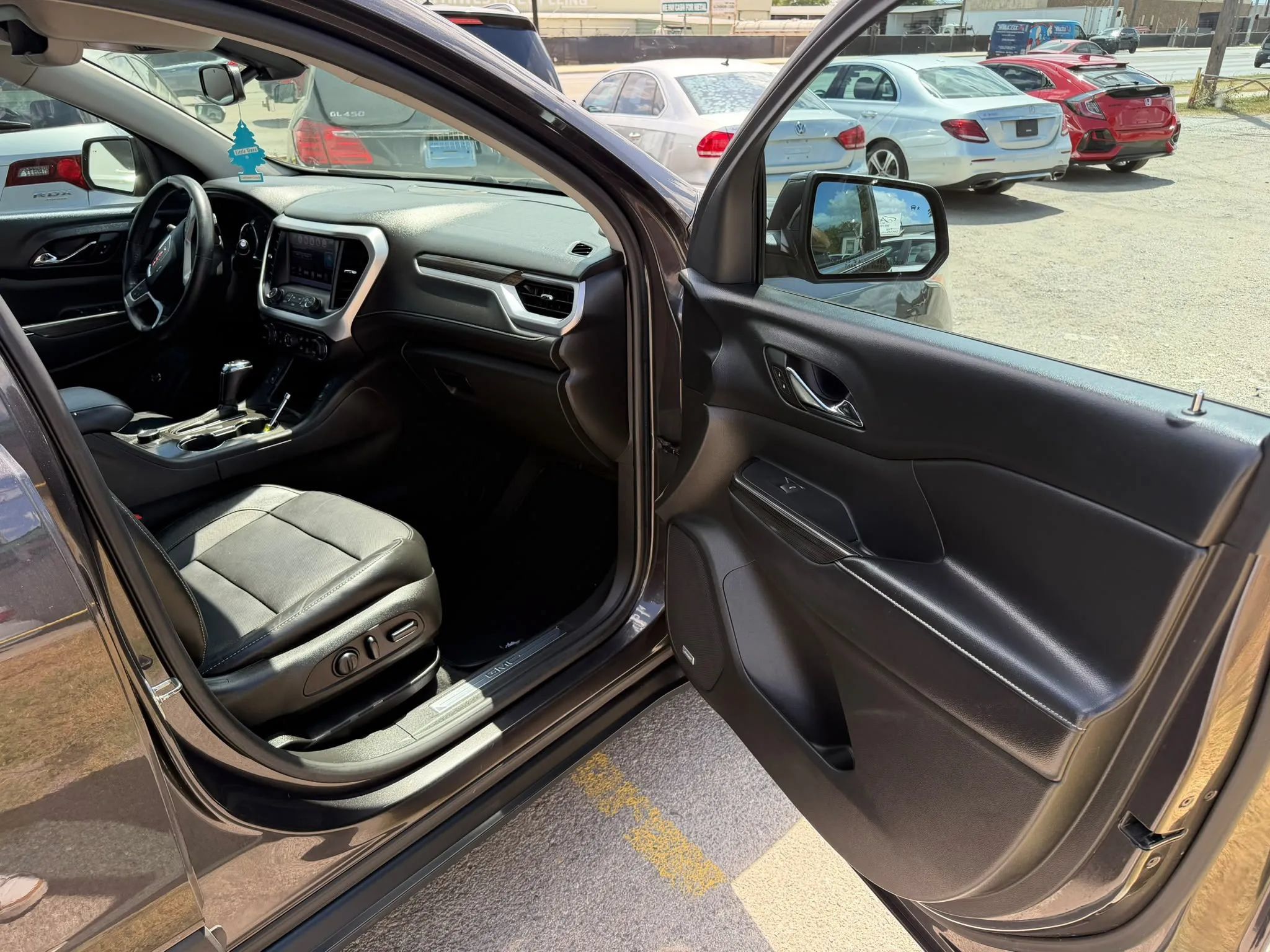 Used 2017 GMC Acadia SLT FWD image 28