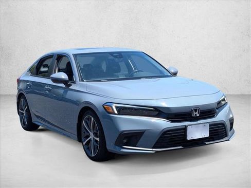 Used 2023 Honda Civic Touring image 3