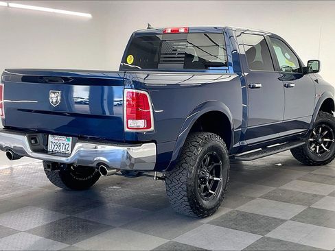 Used 2019 RAM 1500 Laramie AWD/4WD image 12