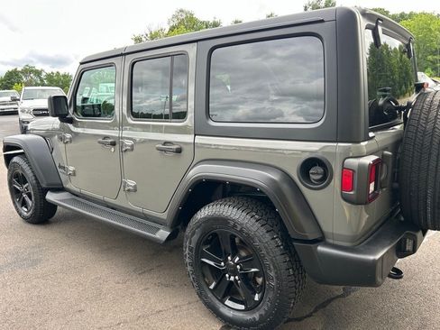 Used 2022 Jeep Wrangler Unlimited Sport AWD/4WD image 4