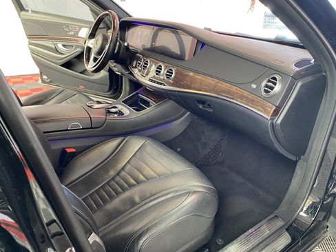 Used 2019 Mercedes-Benz S 560 4MATIC Sedan w/ Premium Package image 8