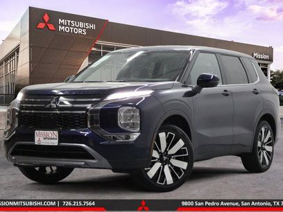 New 2025 Mitsubishi Outlander SE
