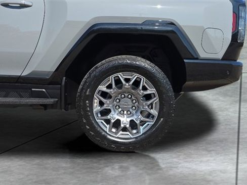 New 2026 GMC Hummer EV 4x4 Crew Cab image 33