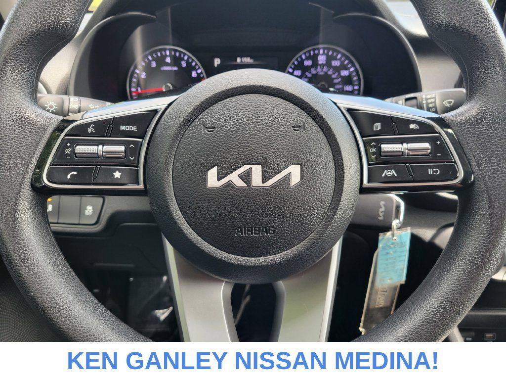 Used 2023 Kia Forte LXS w/ LXS Technology Package FWD image 29