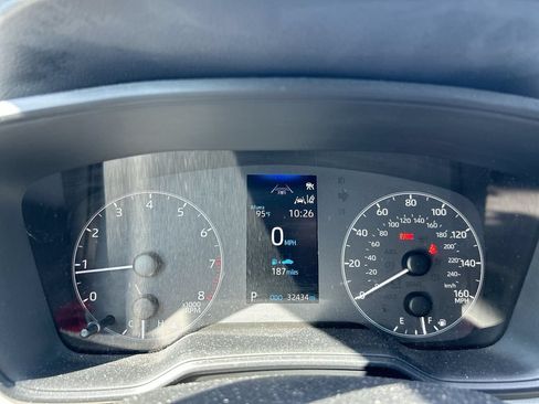Certified 2024 Toyota Corolla Cross L FWD image 19