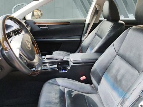 Used 2015 Lexus ES 350 w/ Luxury Package FWD image 7