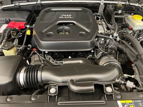 Used 2020 Jeep Wrangler Unlimited Rubicon AWD/4WD image 32